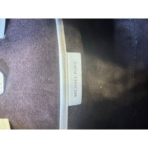 Michael Kors Blakely Medium Bucket Bag Python-Embossed Leather Natural Cream - Picture 12 of 13